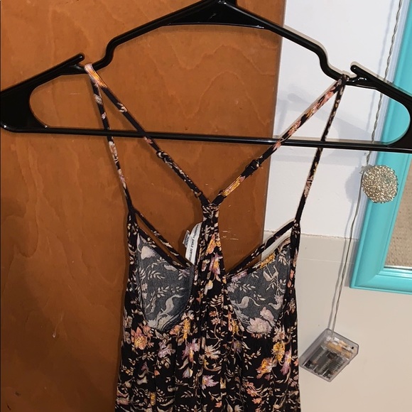 Floral tank - Picture 3 of 3